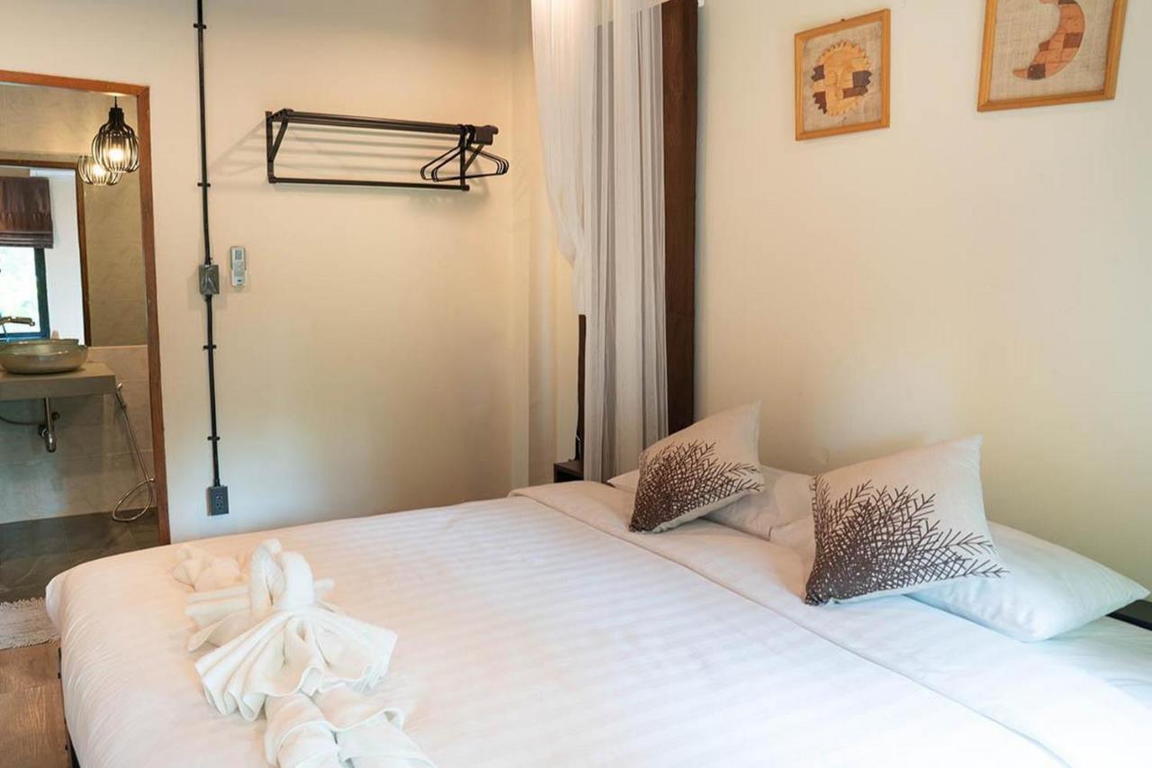 Hotel Bhupimarn Garden House à Chom Thong Extérieur photo