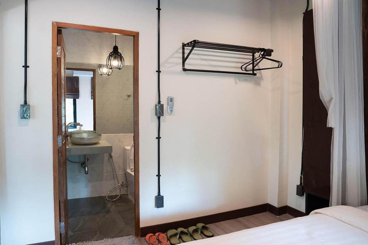 Hotel Bhupimarn Garden House à Chom Thong Extérieur photo