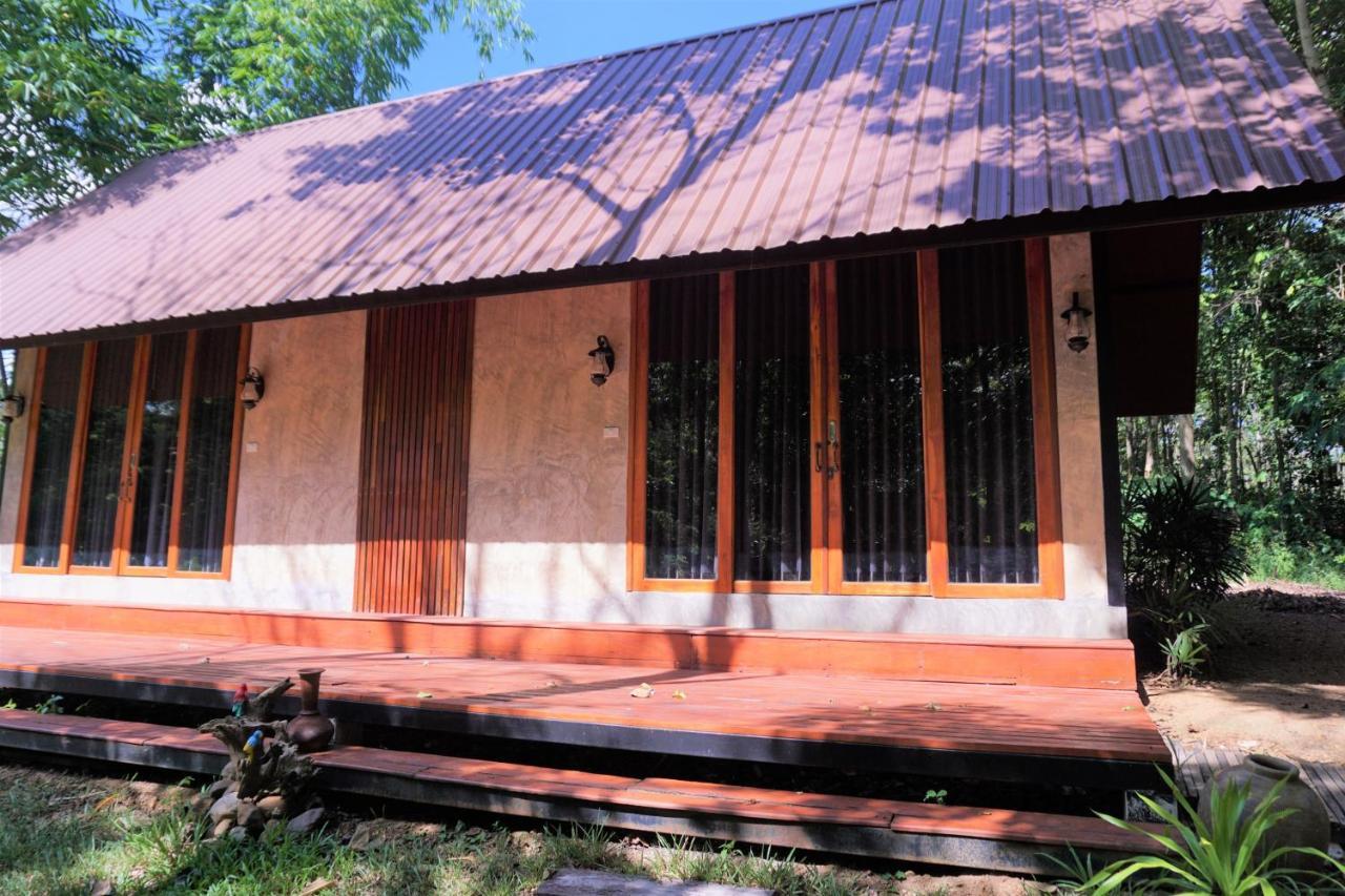 Hotel Bhupimarn Garden House à Chom Thong Extérieur photo