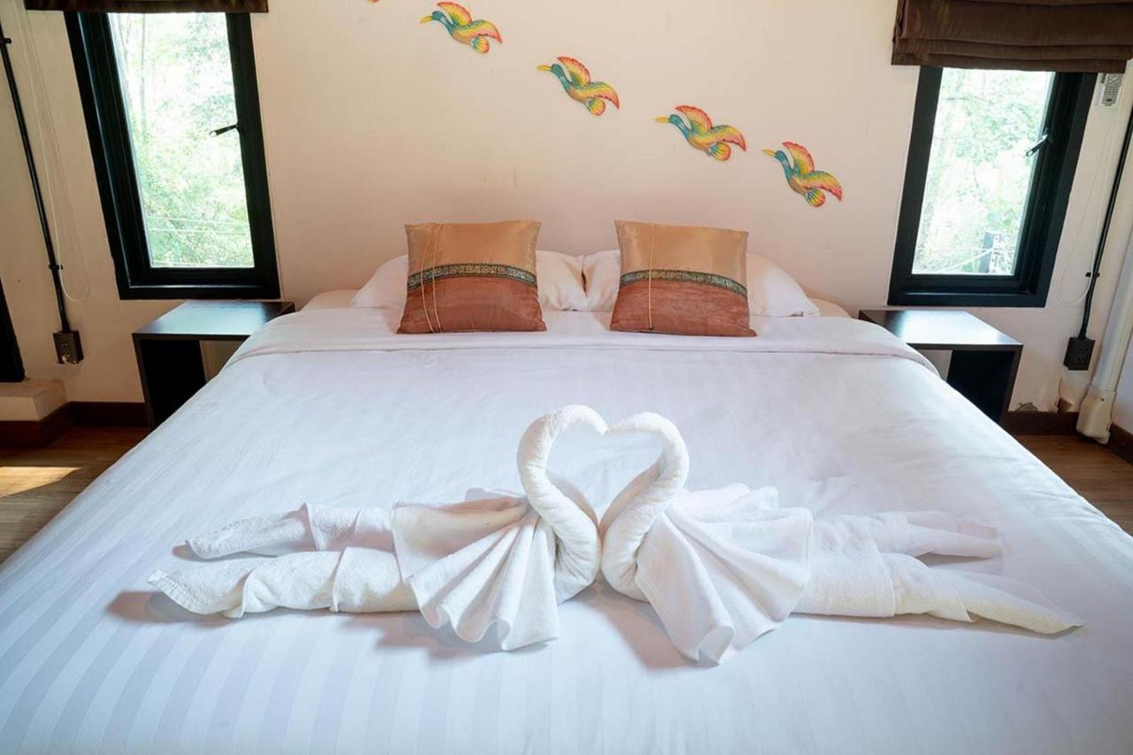 Hotel Bhupimarn Garden House à Chom Thong Extérieur photo