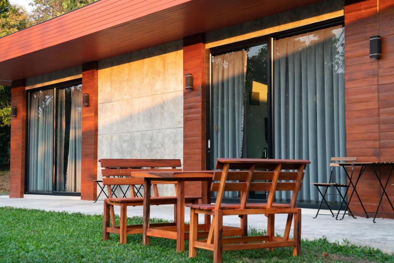 Hotel Bhupimarn Garden House à Chom Thong Extérieur photo