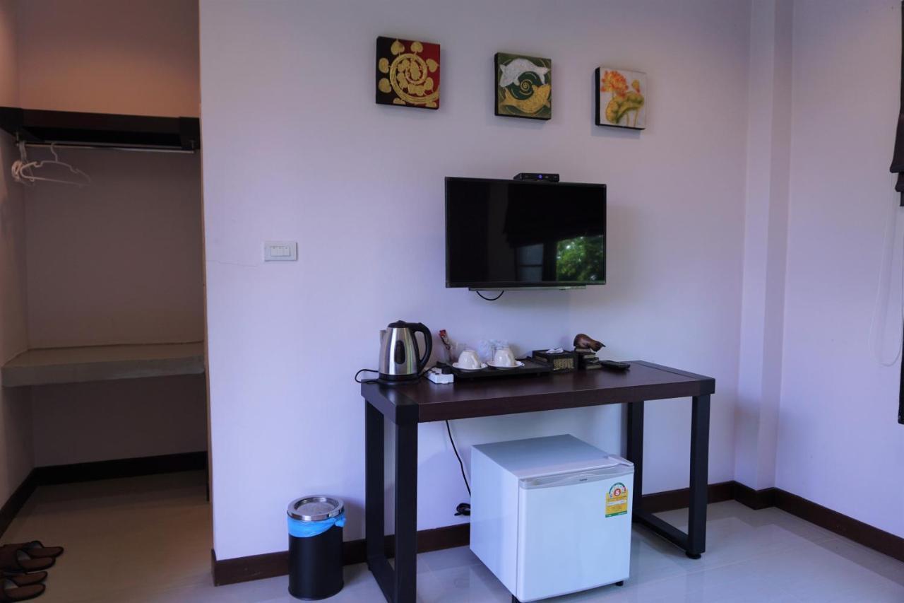 Hotel Bhupimarn Garden House à Chom Thong Extérieur photo