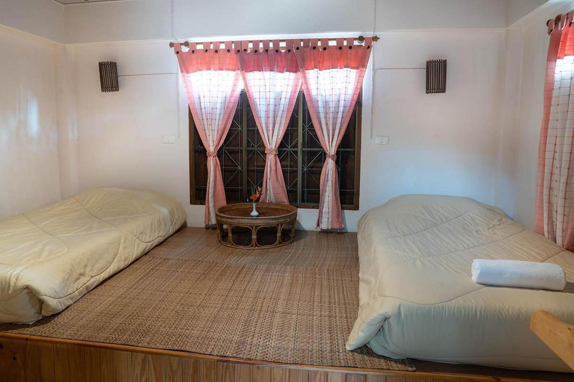 Hotel Bhupimarn Garden House à Chom Thong Extérieur photo