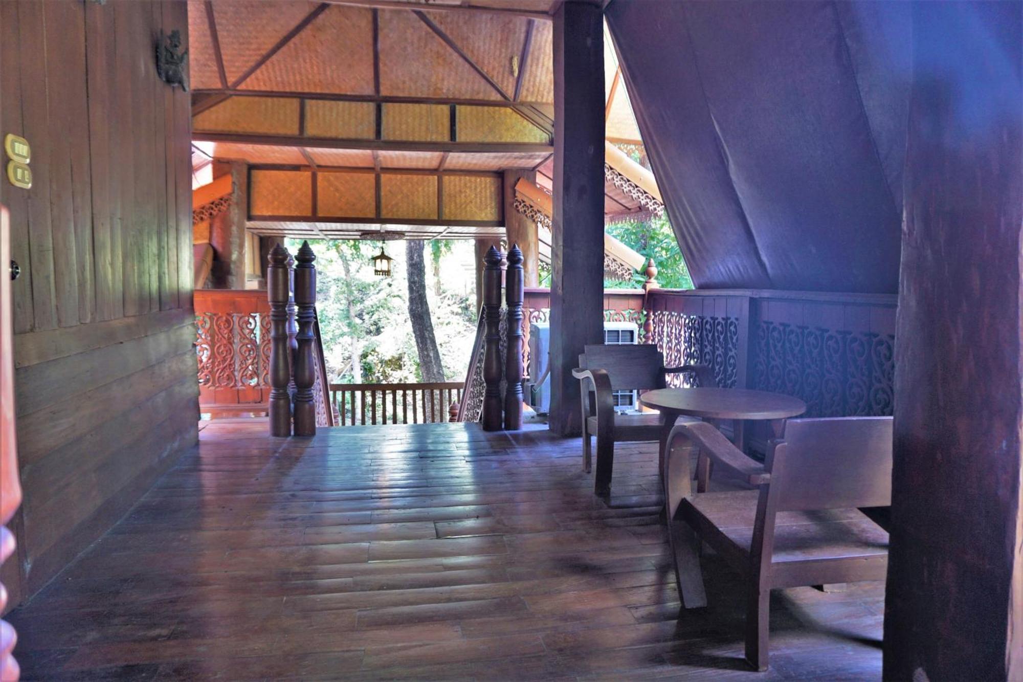 Hotel Bhupimarn Garden House à Chom Thong Extérieur photo