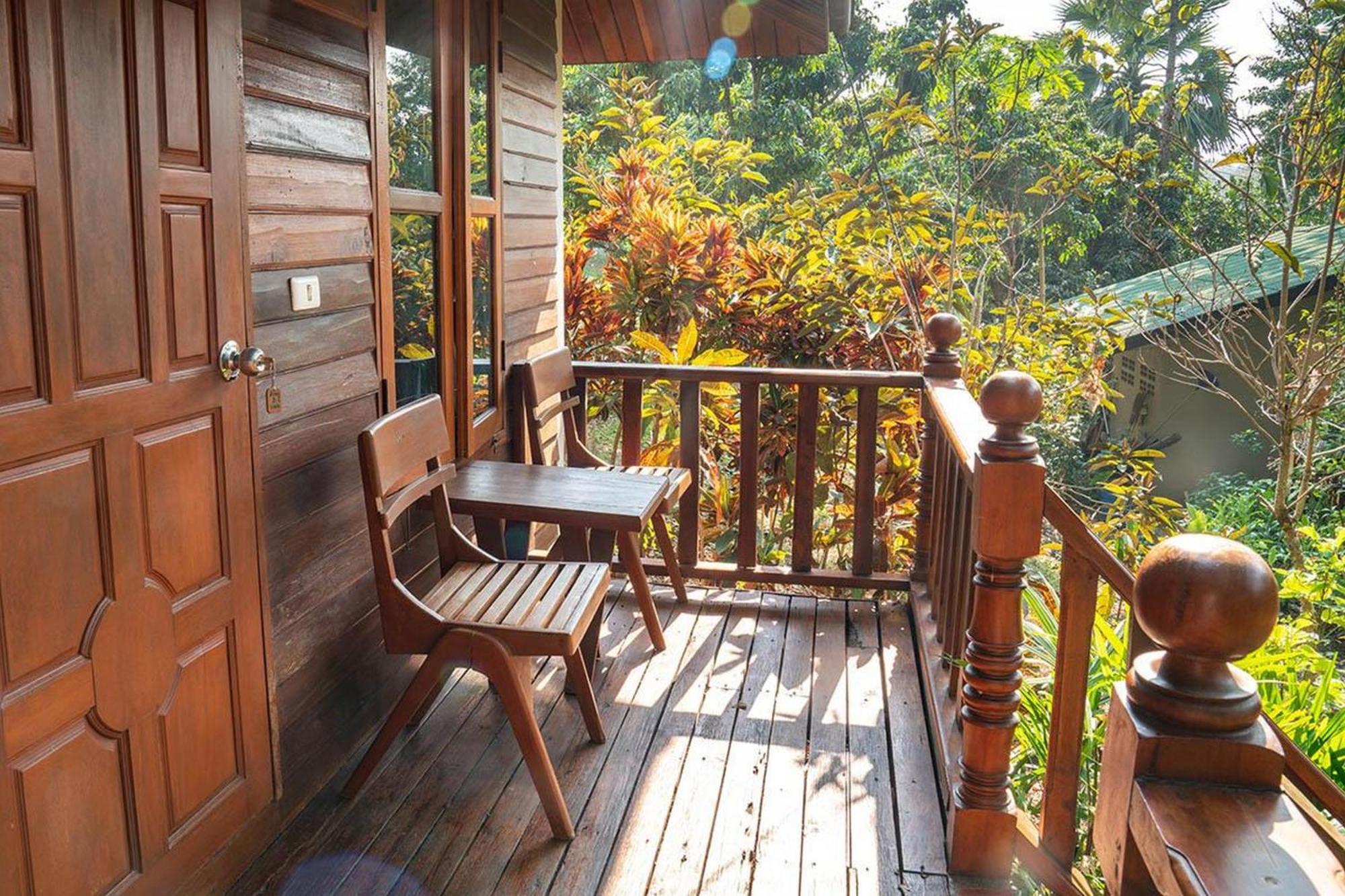 Hotel Bhupimarn Garden House à Chom Thong Extérieur photo